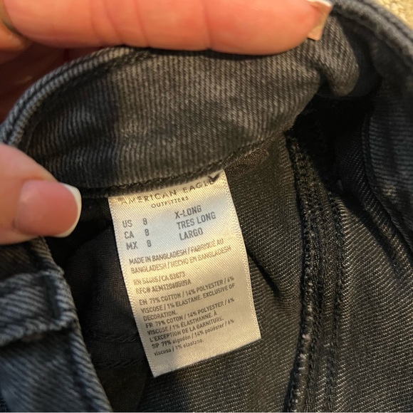 Black American Eagle X-Long Mom Jeans - Size 8 - Picture 5 of 5